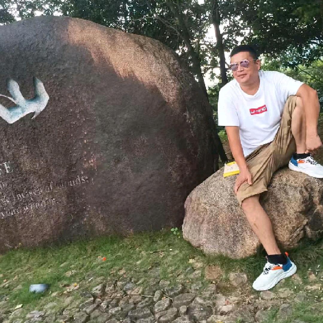 江枫渔火 特色烧烤 烤鱼 香辣小龙虾