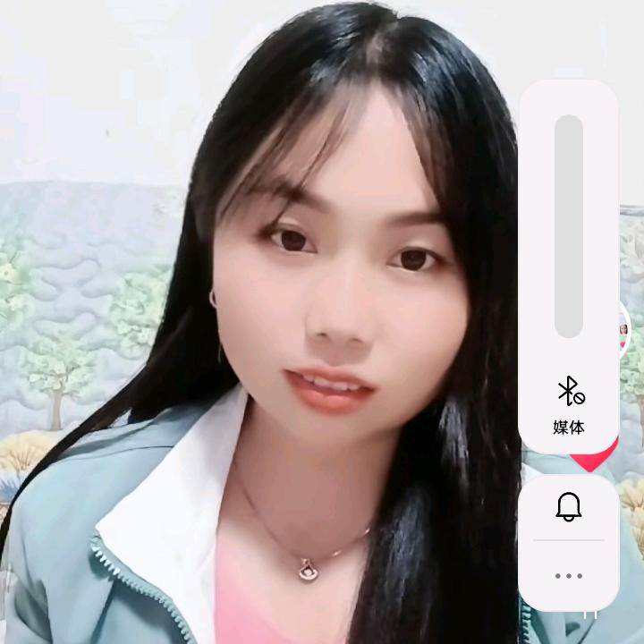农村姑娘小英