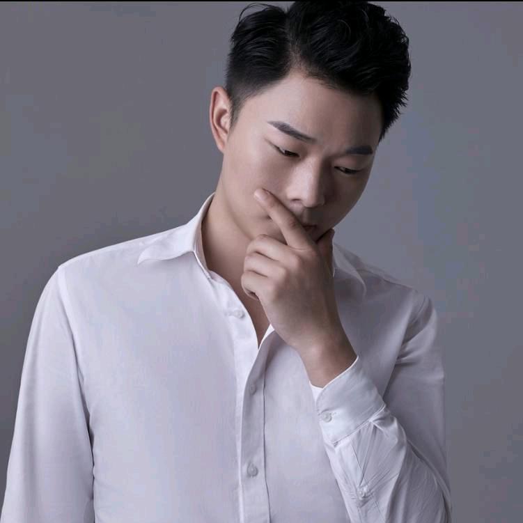 @军