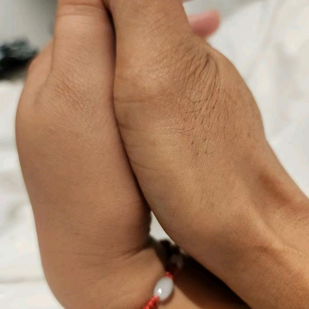 贵州镇宁吴胜村上坝组某某女