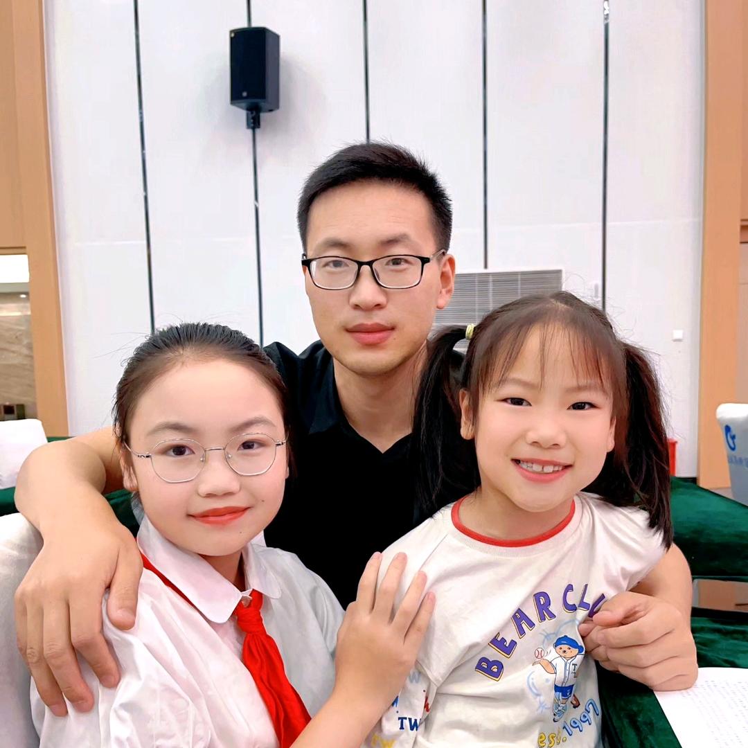 徐先生和两丫头