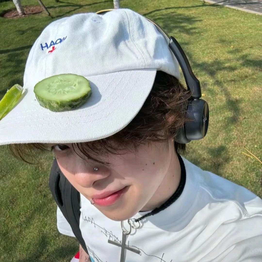 黑子爱河马