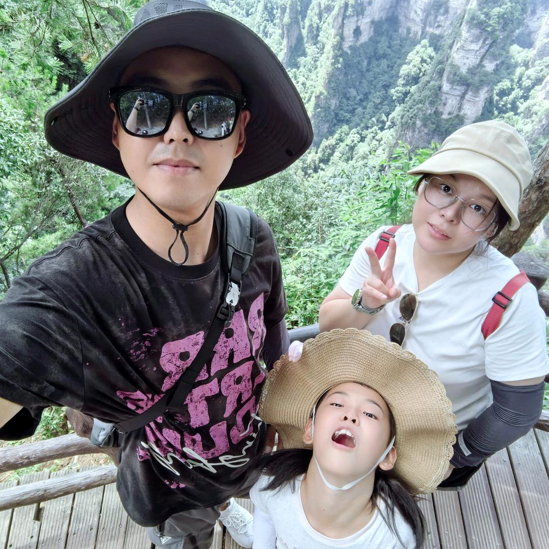B.L & Y（一家三口自驾游...）