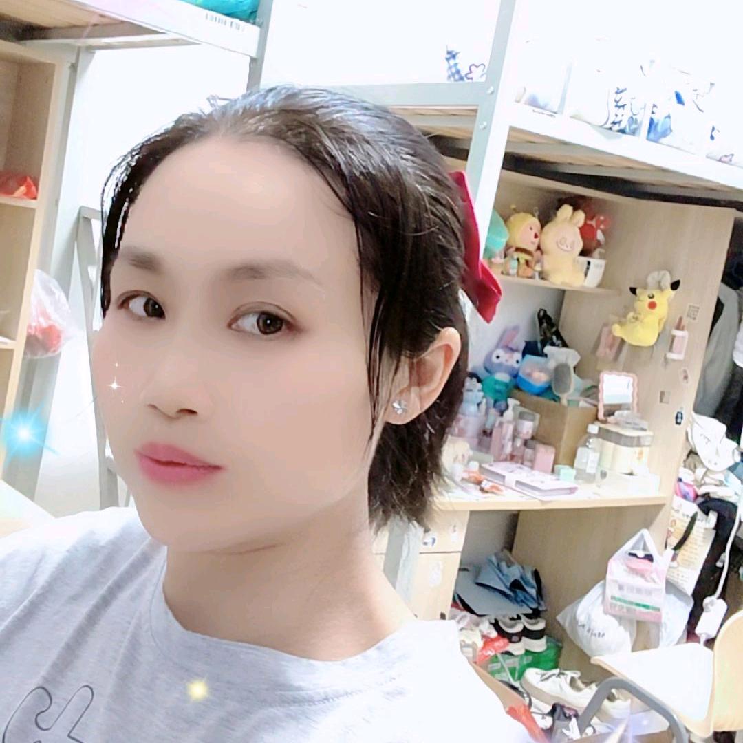 钟小英