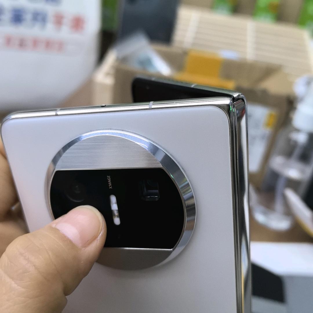 手工贴全包膜（安新顺利通讯）