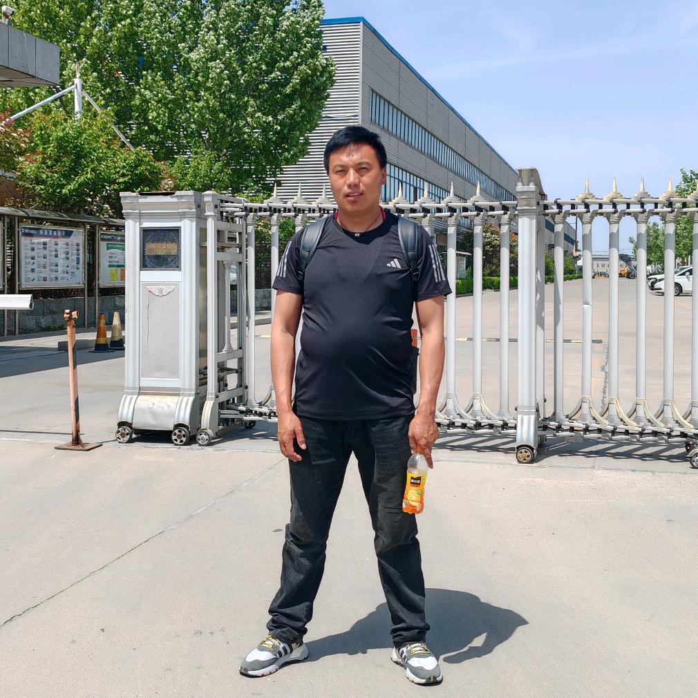 日喀则奥力特装载机销售部