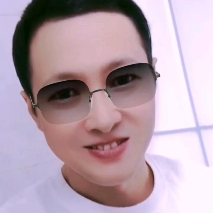 潇洒随风🎻浪迹天涯