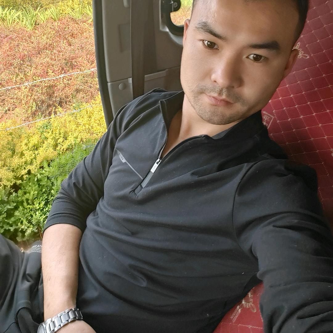 龚伟