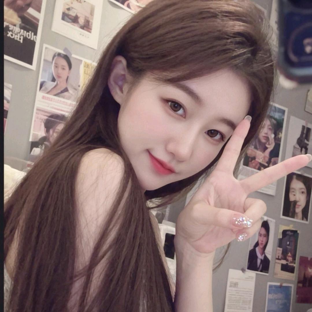 J. 💙
