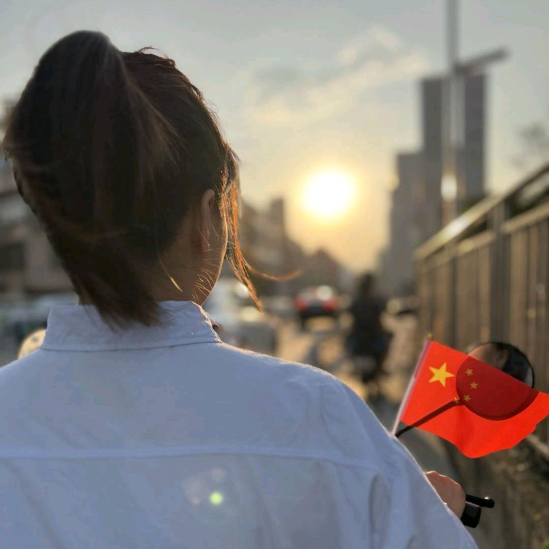 大卓...