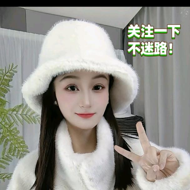 赵赵严选（妃漾迷不脱妆粉底液）