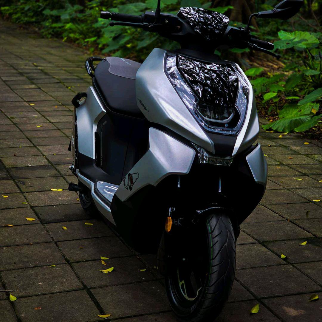 一   言   难   尽