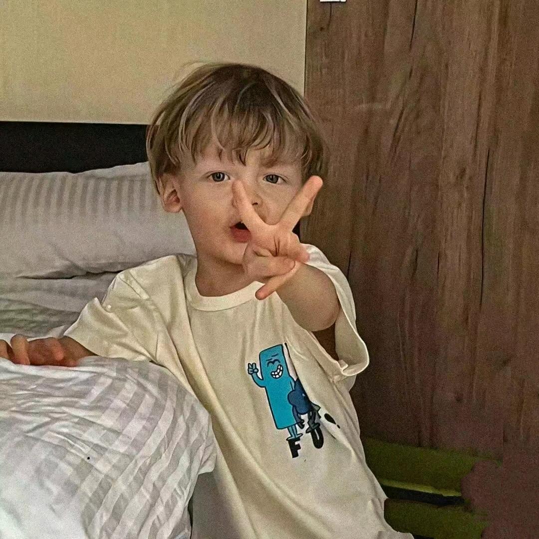 弹吉他的碩shuo🎸