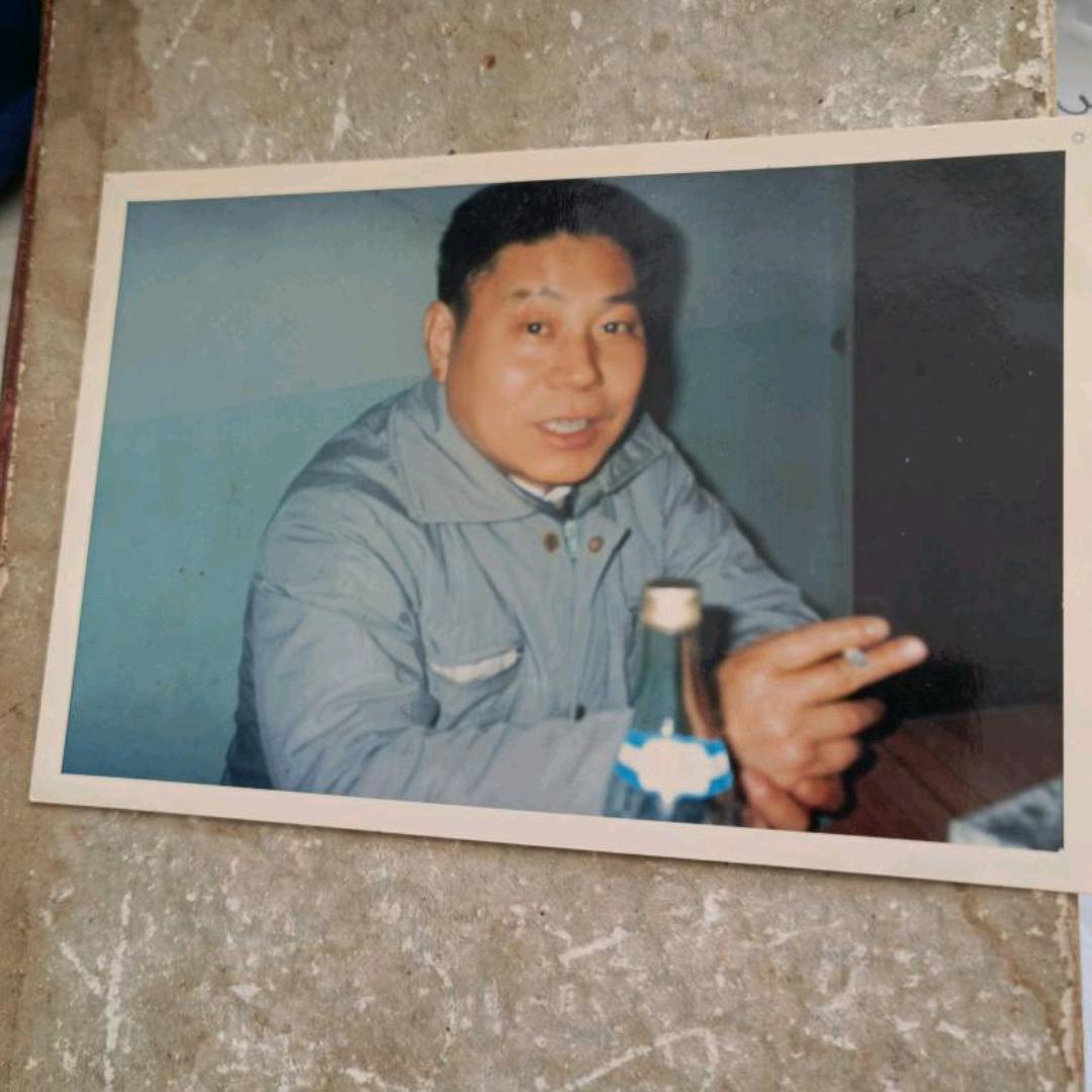 仑山老人