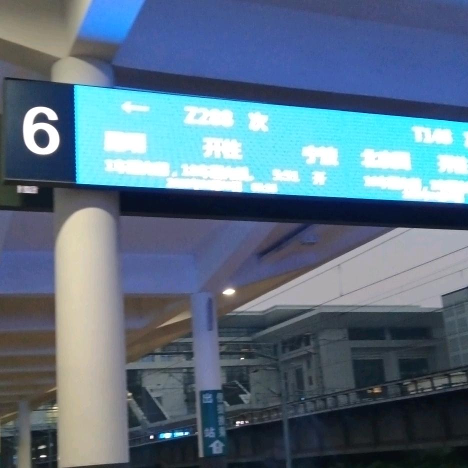 农村刚哥爱唱山歌记录生活日长