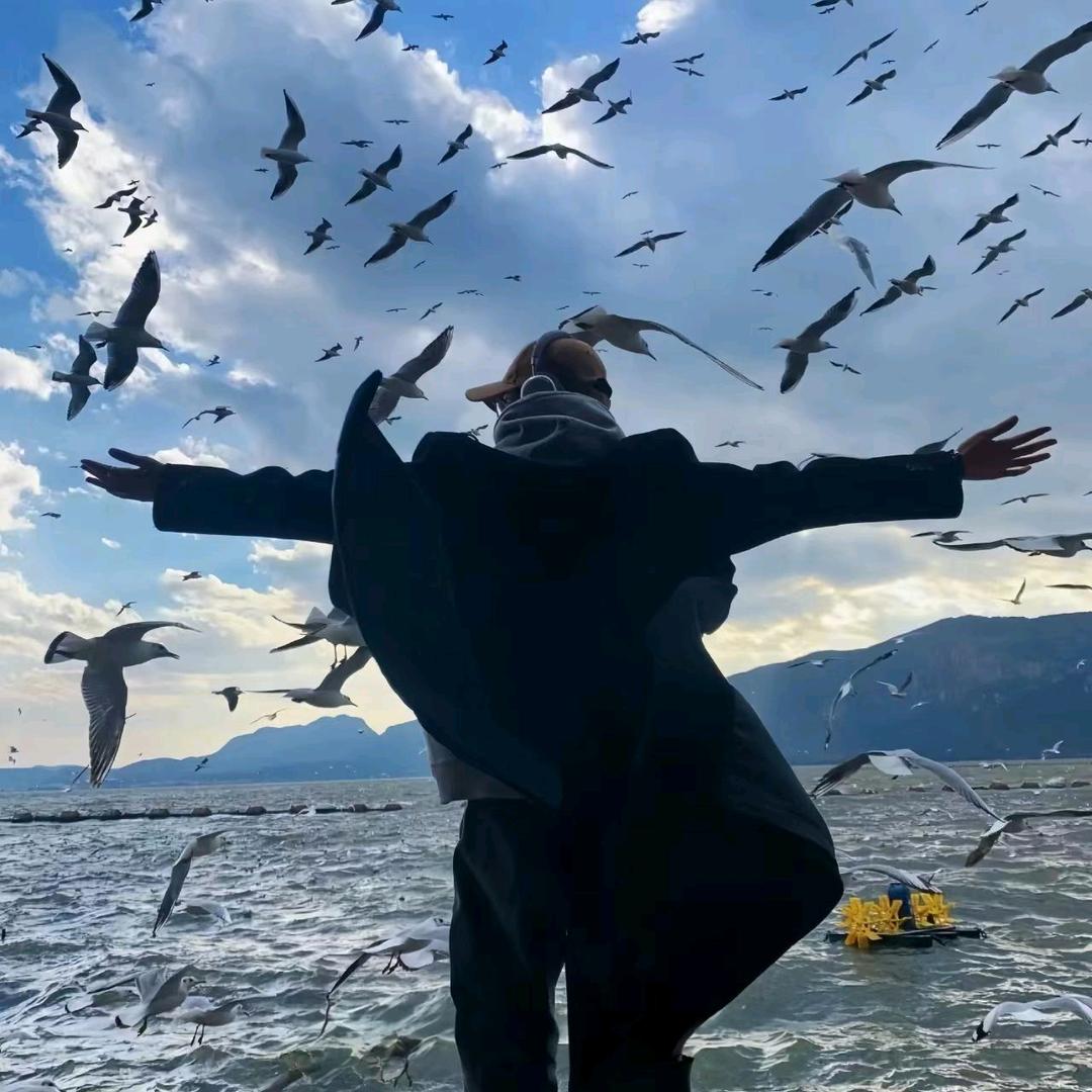 ℳ̶̶̶̶喜见♡̶҉,