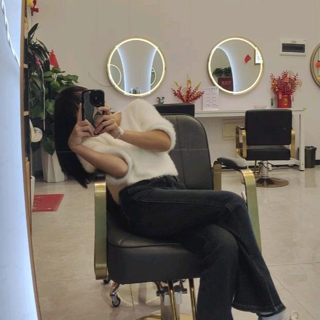 ( ͡ _ ͡°)ﾉ⚲ ♫