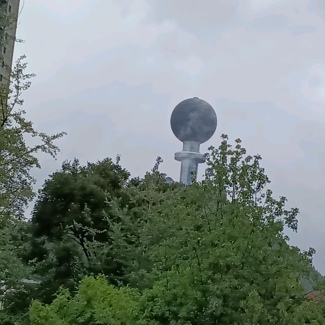 被岁月洗礼过的老男孩