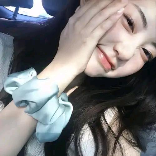 淘气美妆用品
