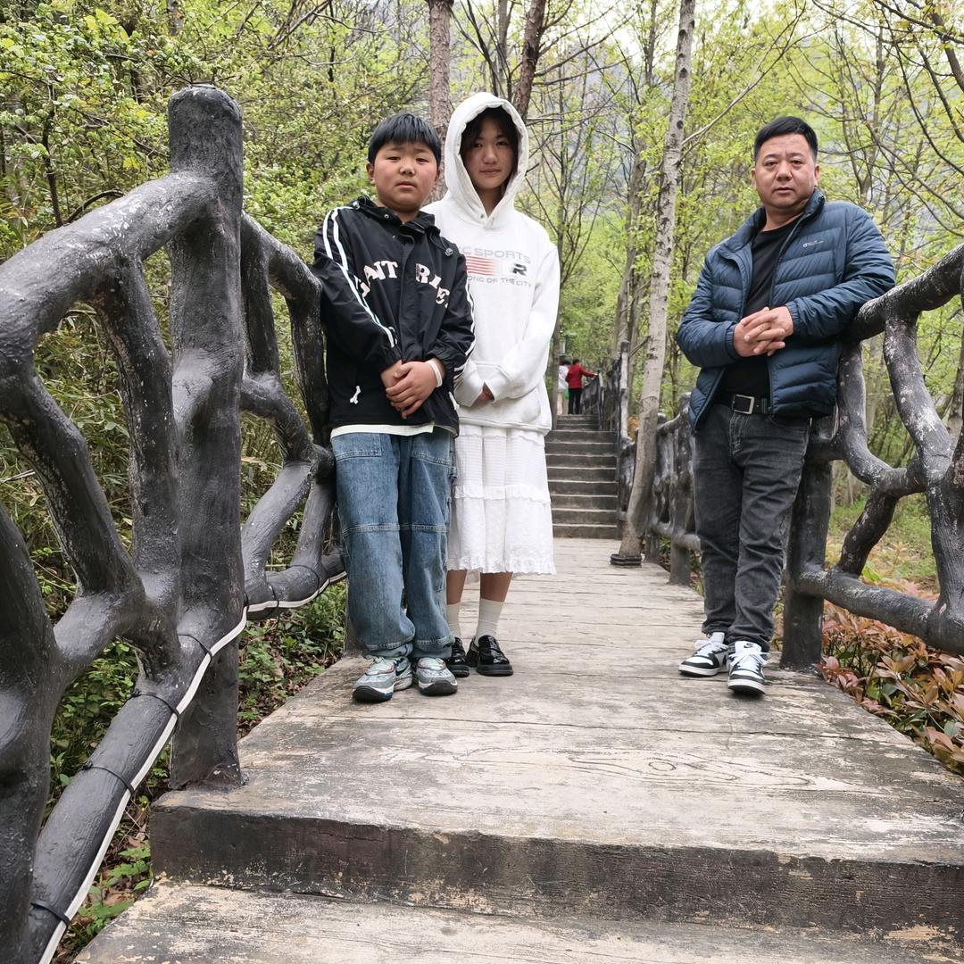 一夜暴富Miss的张ᥫᩣ෴₅₂₀¹³¹4