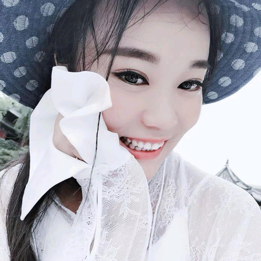 琦琦睡醒了