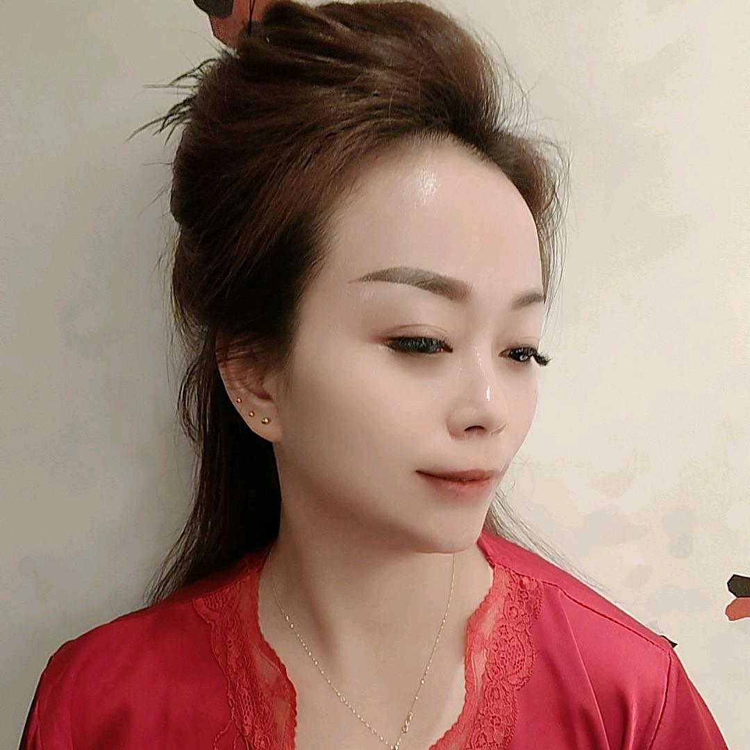 白 姑娘ღ°