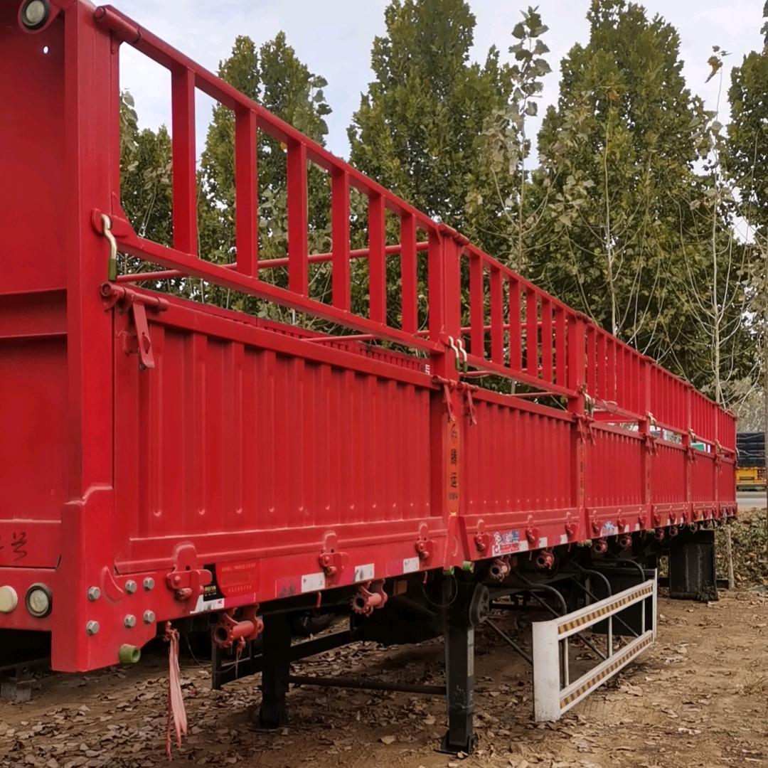 梁山半挂车盈诺清策道路运输