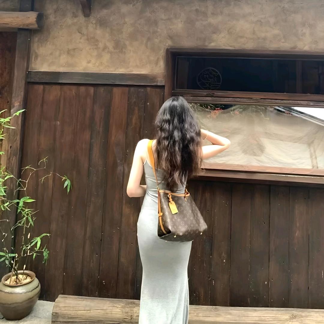 西湖小鱼儿