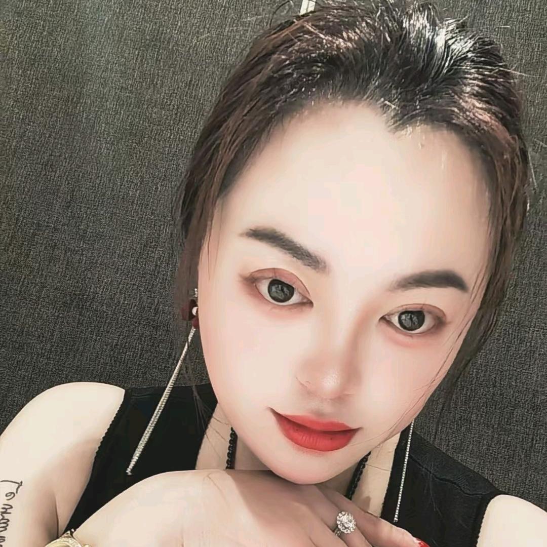 闫芳