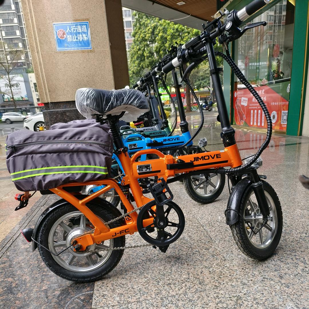 积木捷行代驾车