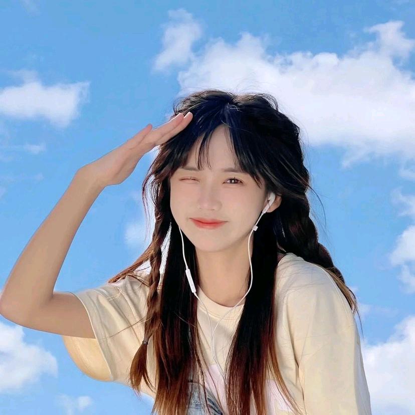 爱吃零食的小姐姐