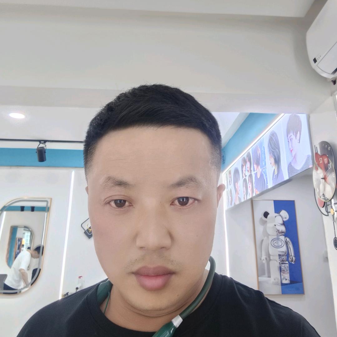 湘B好几个8（阿龙）