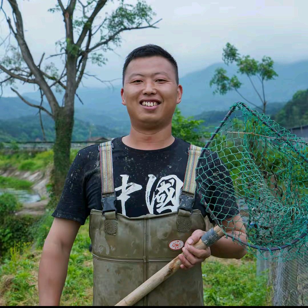 抓鱼小飞哥