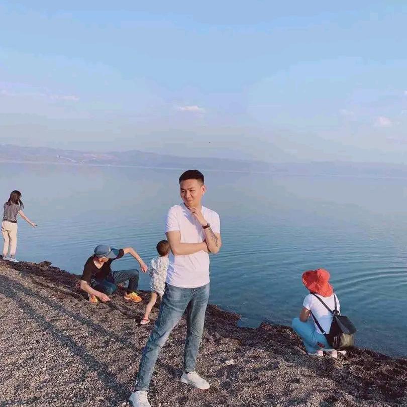 @ღ᭄ꦿ꯭心已锁梦已碎꧔ꦿএ