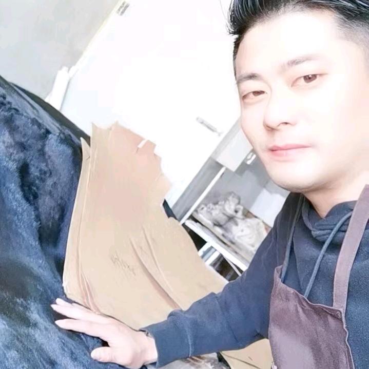 戴先生皮草工厂店