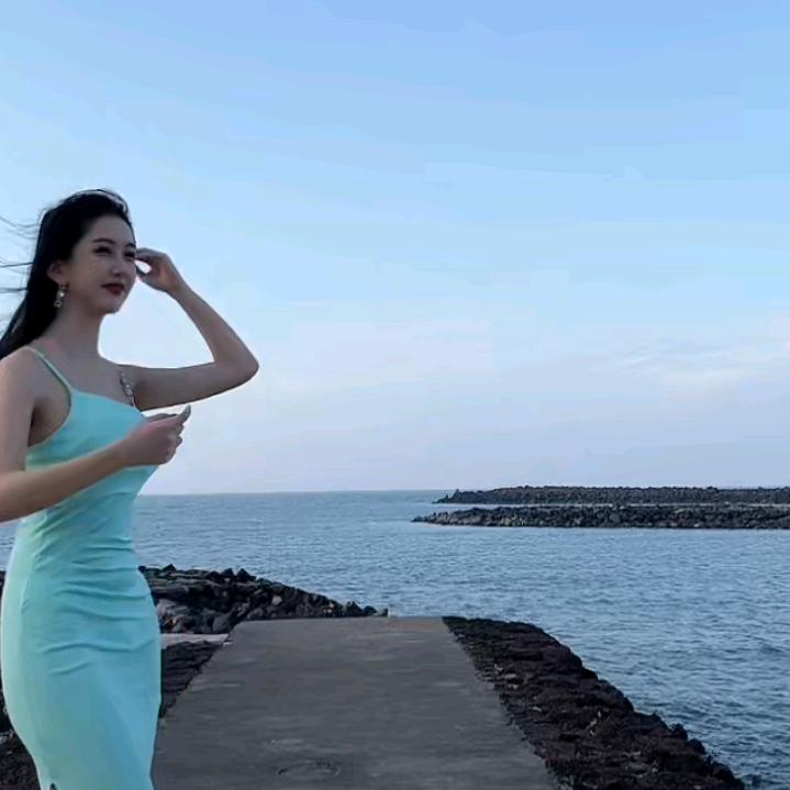 晚风飘飘