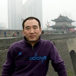 吴世鹏：自家产纯蜂蜜