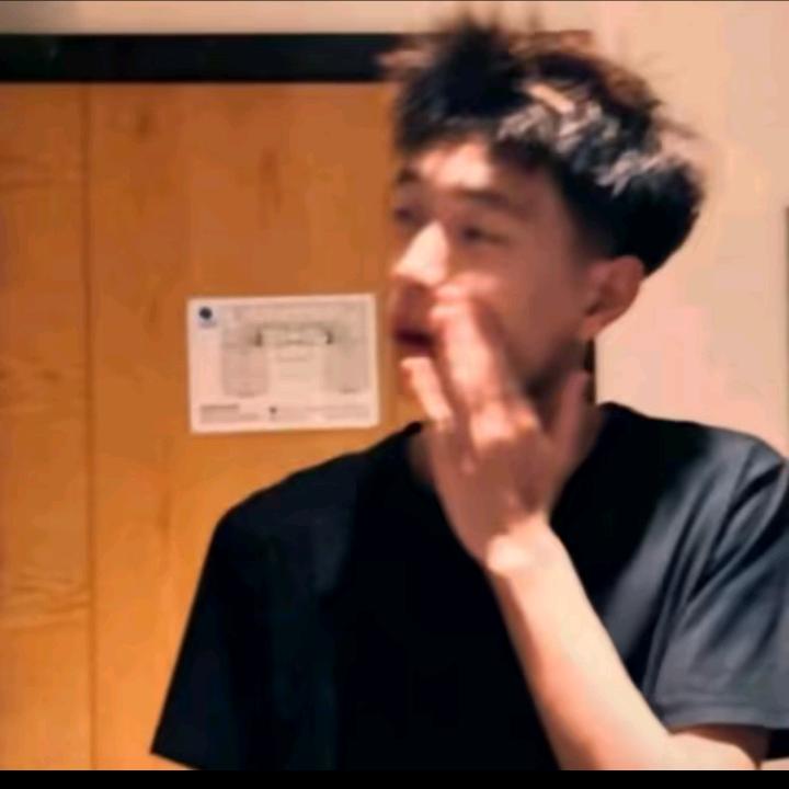 无所事庄稼汉✨