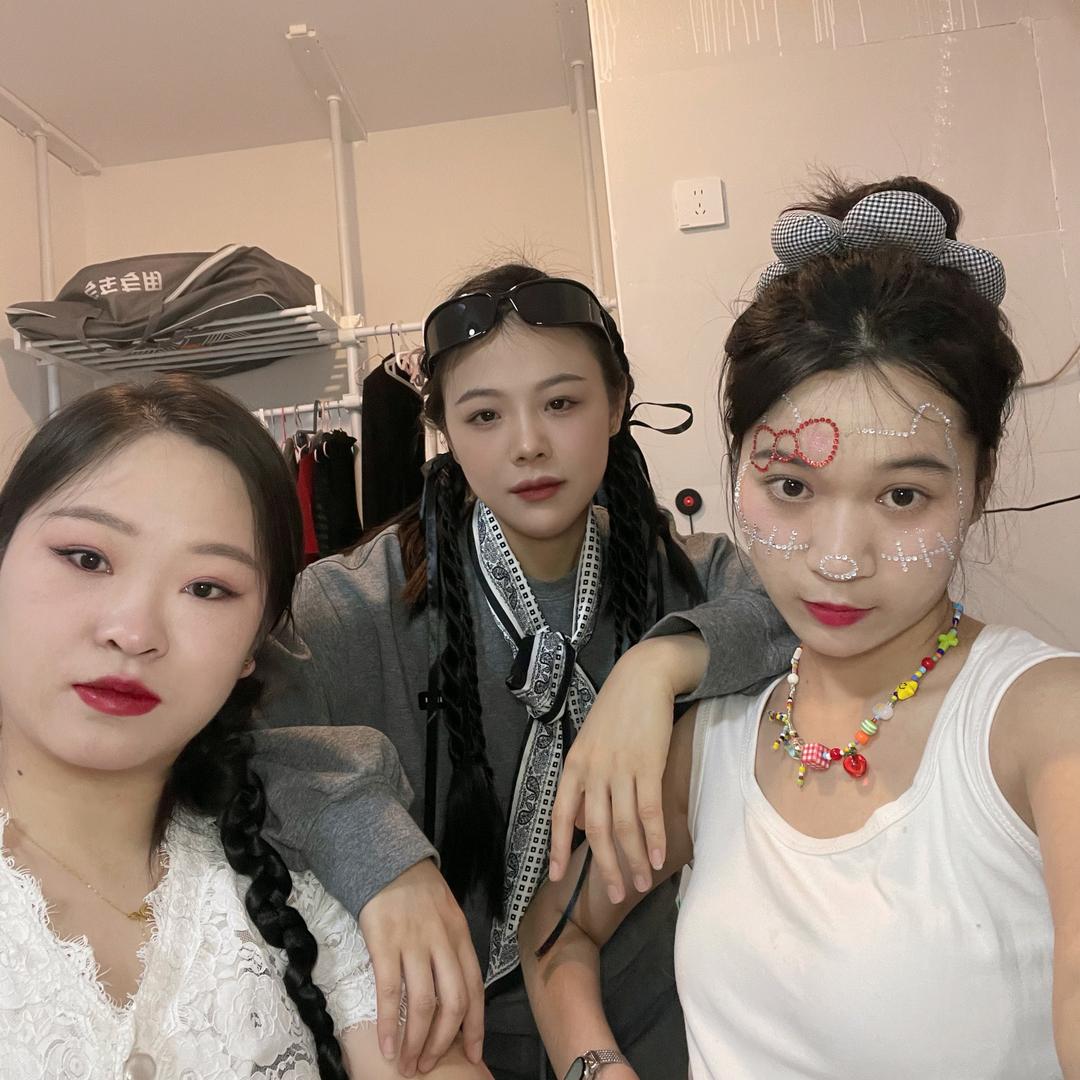 三线穿搭博主