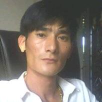 在雨中等你
