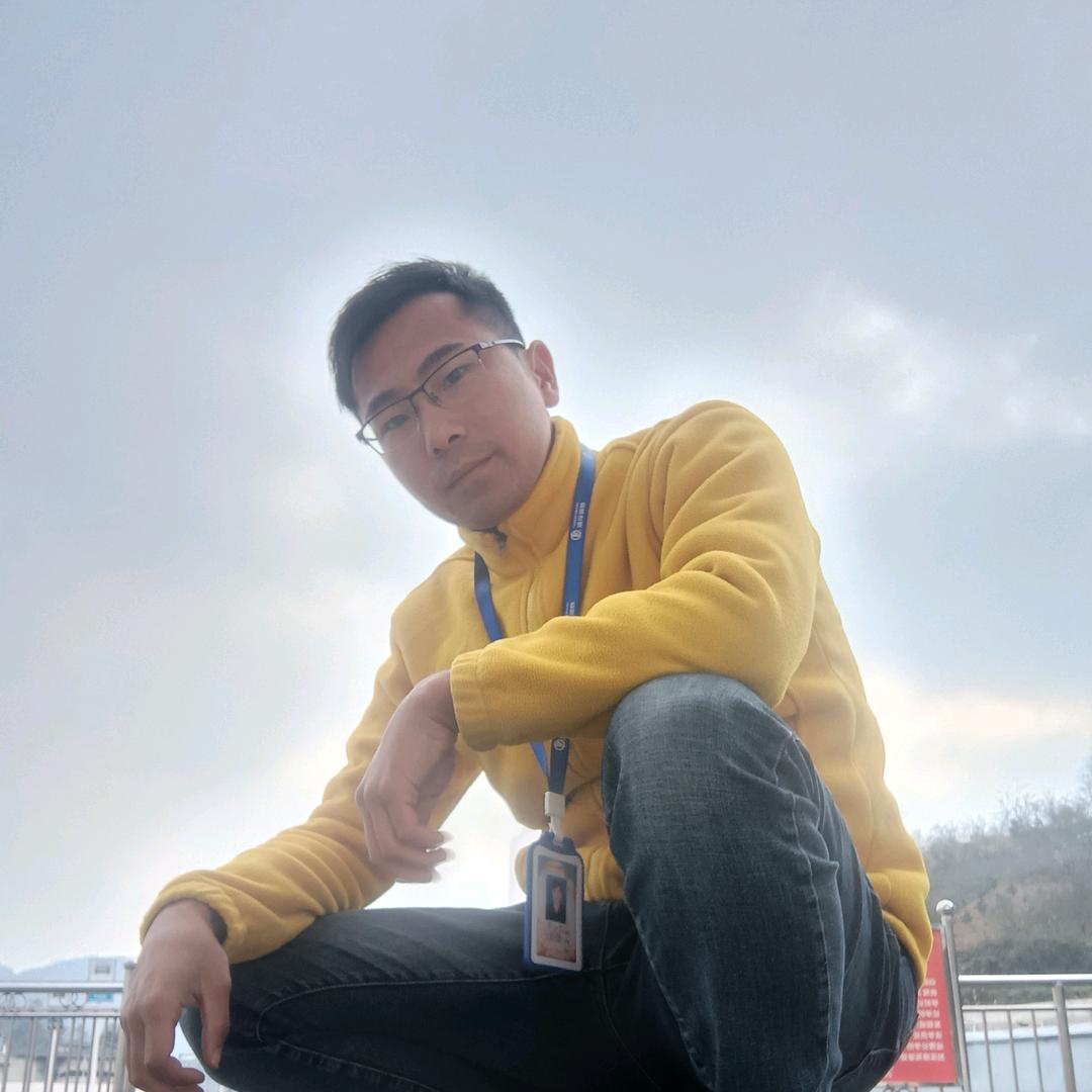 隆达驾校，李教练