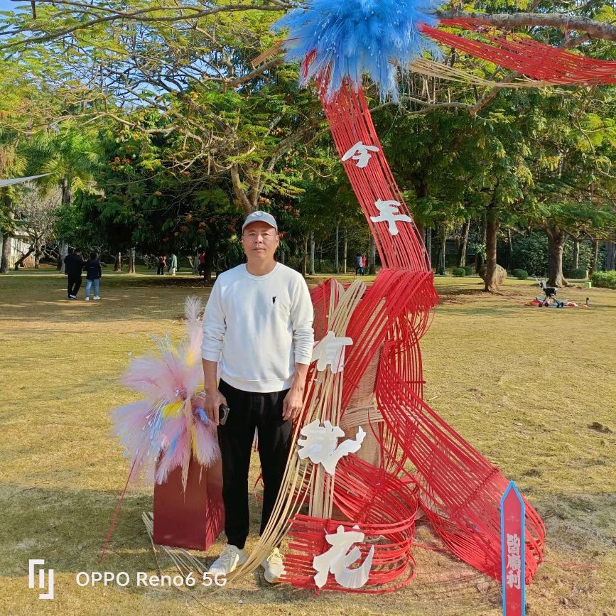 68年的大叔爱唱歌＆打乒乓球
