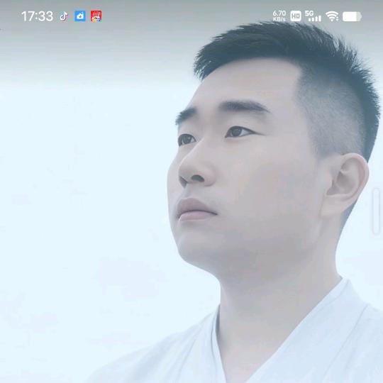 雨中慢步