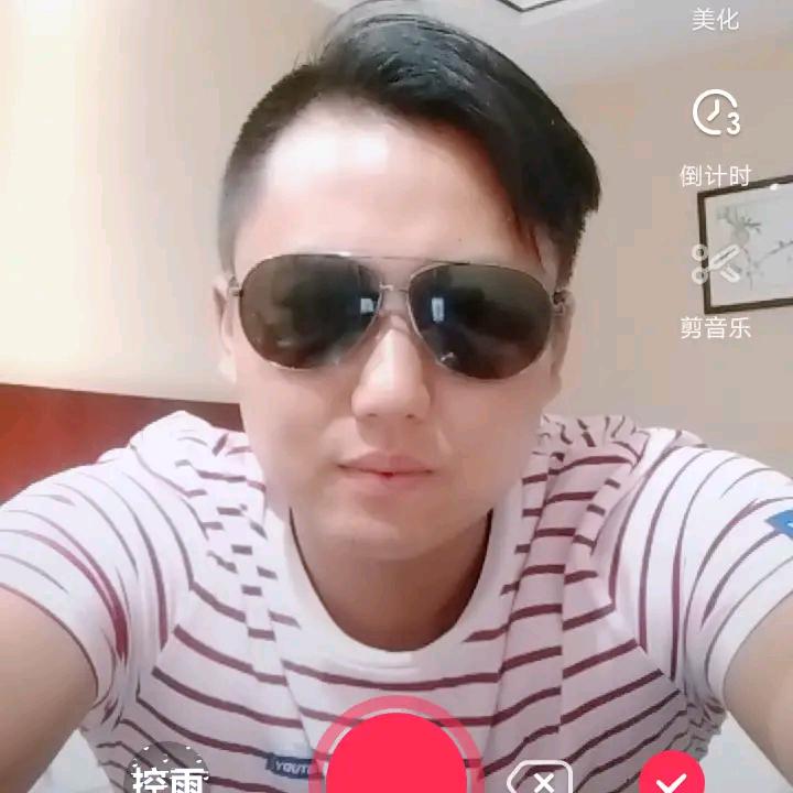 滨海华仔