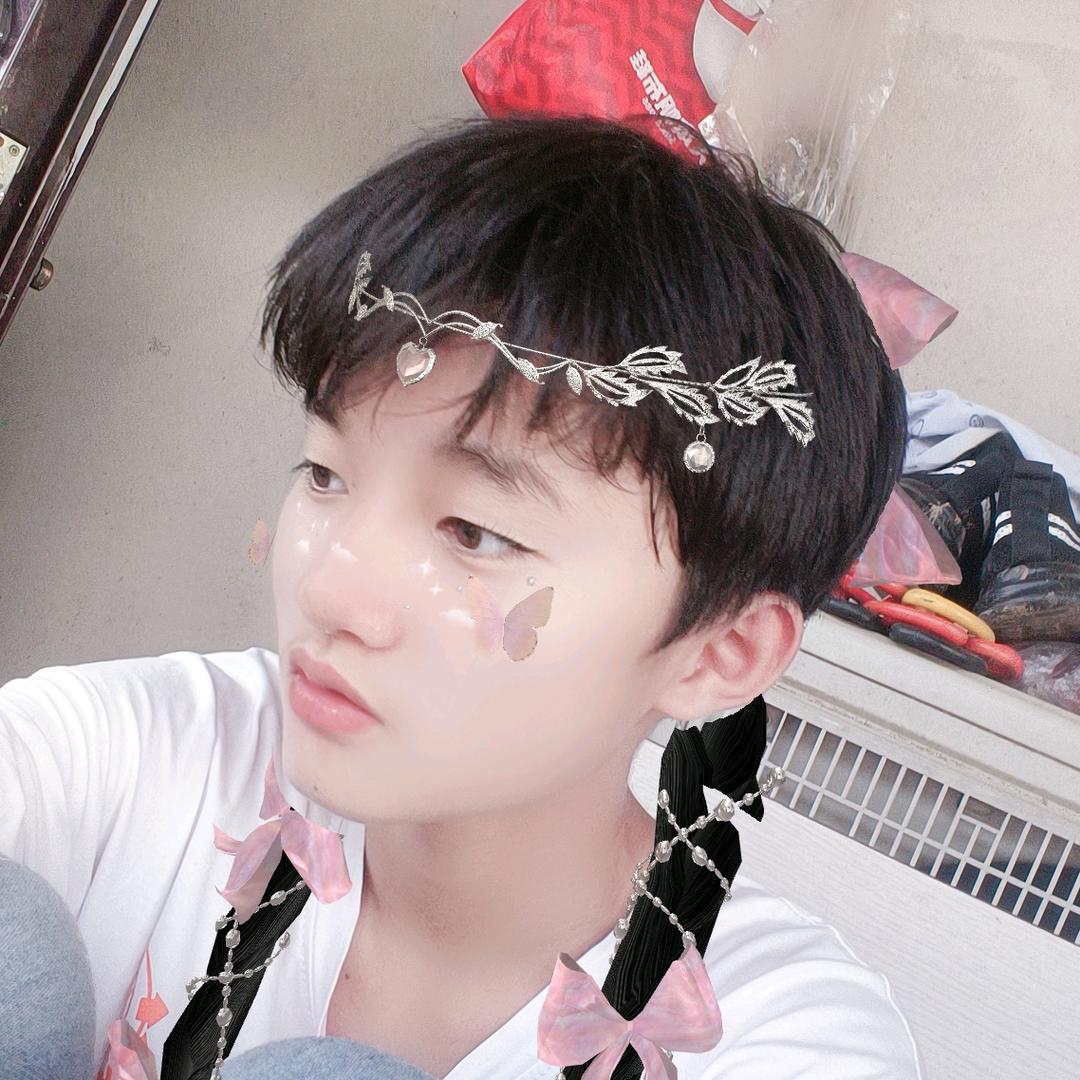 ٩( 'ω'多财ಡ多亿ง •̀_•