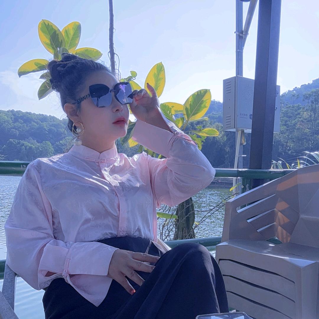 俏迪姿常平分公司小陆陆