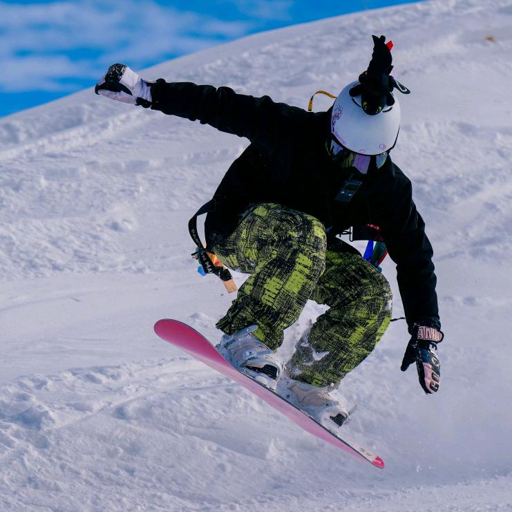 滑不动的小明🏂