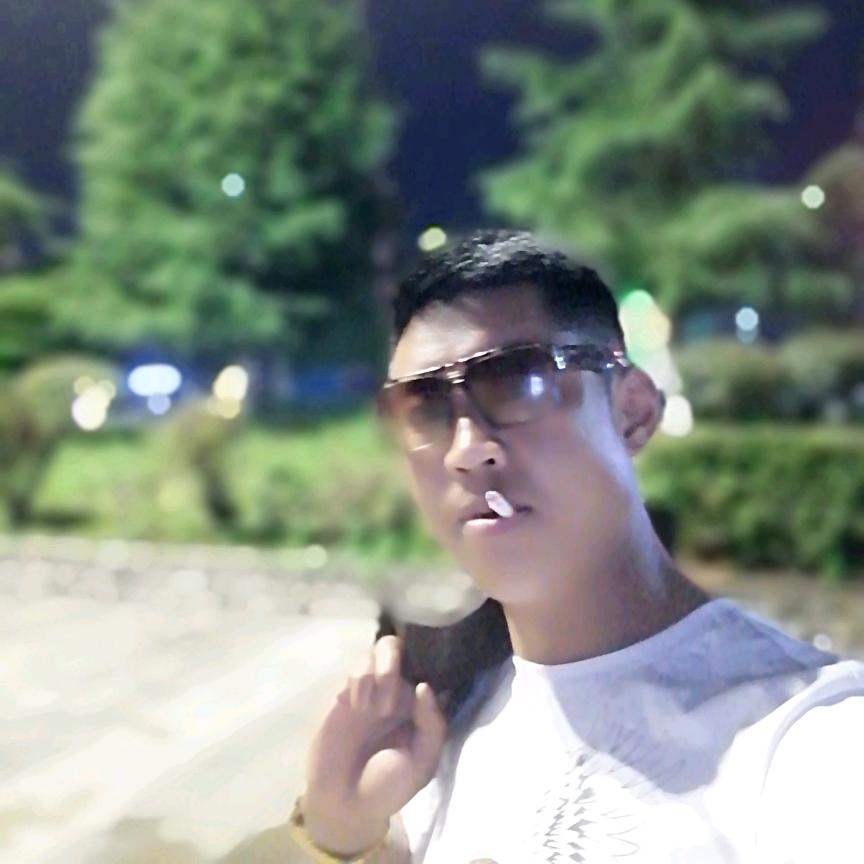 利川滨江北路。贵州特色小豆腐夜市1517