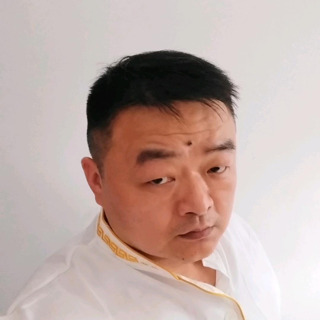 屈任波