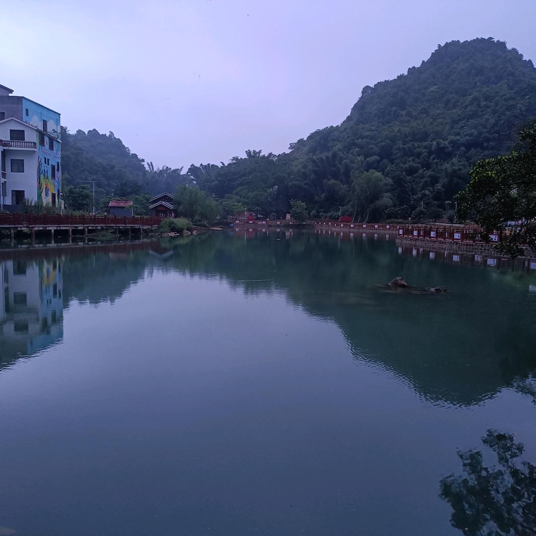 梁家四哥